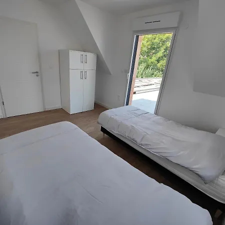 48m², Strasbourg Centre A 15 Min En Train Fegersheim